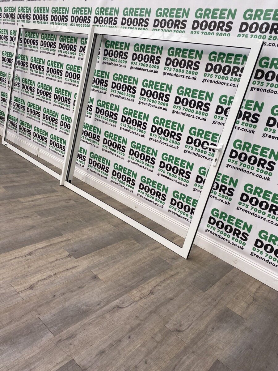 ALUMINIUM SLIDING PATIO DOORS USED EXTERNAL EXTERIOR WHITE METAL WIDE