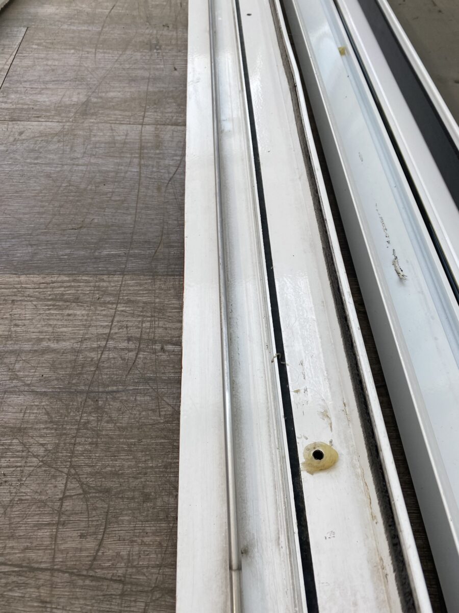 ALUMINUM SLIDING DOORS USED PATIO DOOR EXTERNAL EXTERIOR WHITE DOUBLE