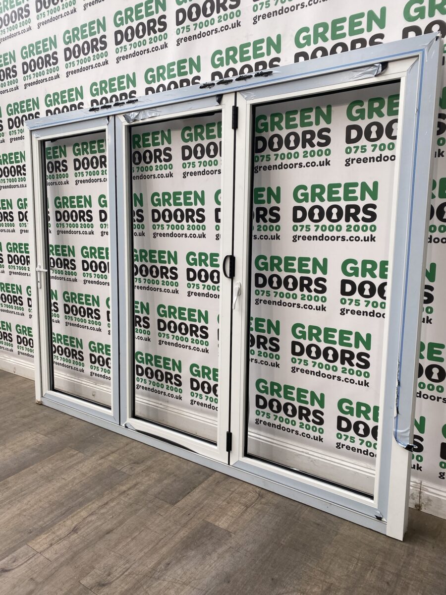EVEREST ALUMINUM BIFOLD DOORS SLIDING FOLDING EXTERNAL EXTERIOR WHITE