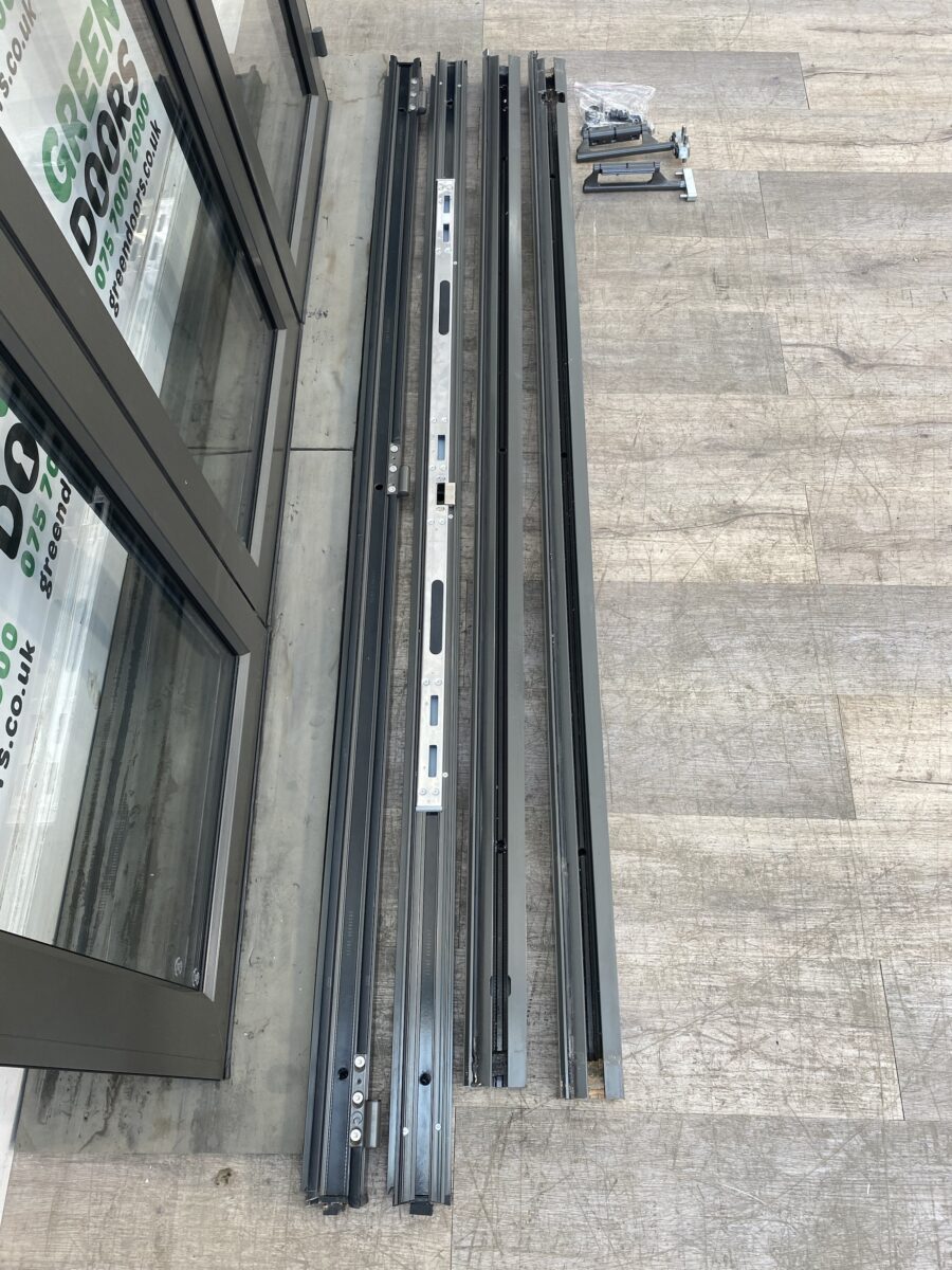 ALUMINIUM NARROW BIFOLD DOORS FOLDING SLIDING EXTERNAL EXTERIOR USED