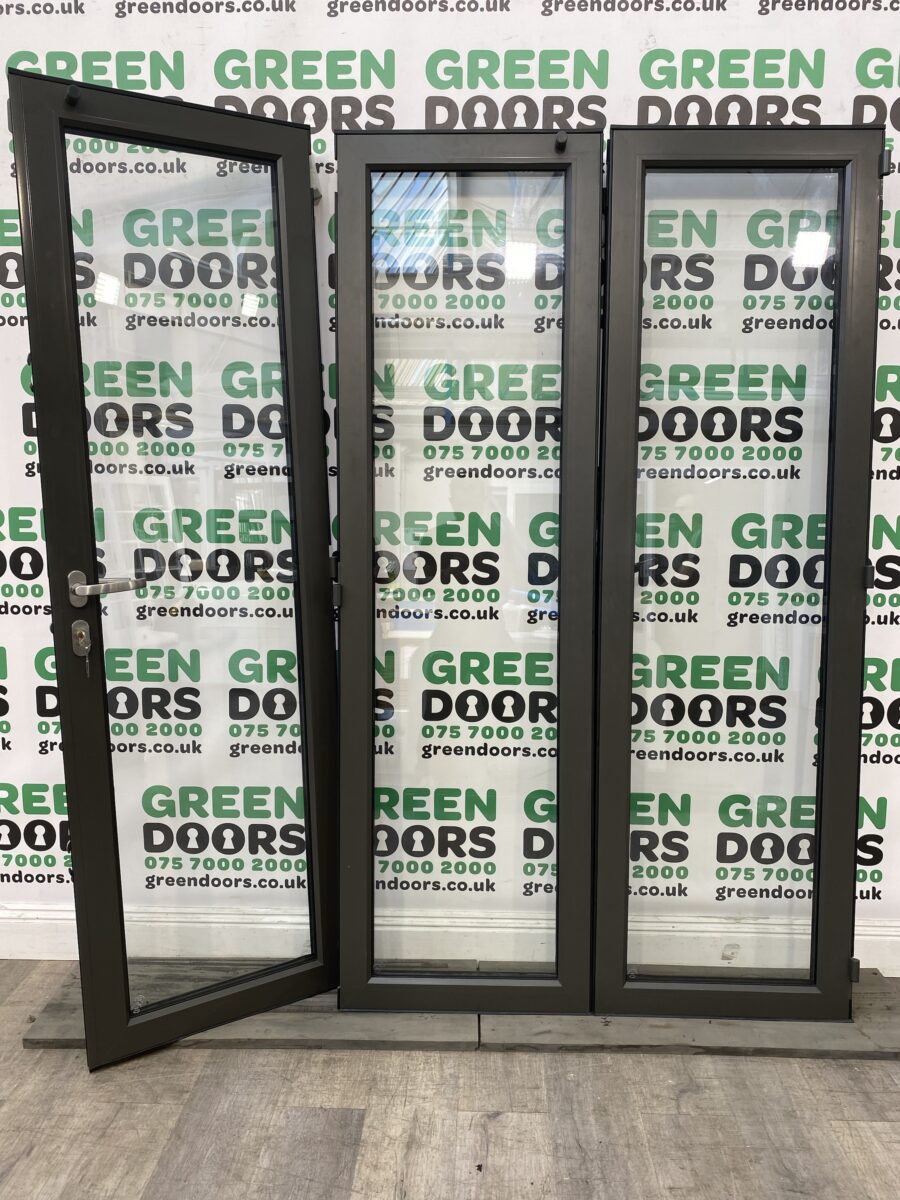 ALUMINIUM NARROW BIFOLD DOORS FOLDING SLIDING EXTERNAL EXTERIOR USED