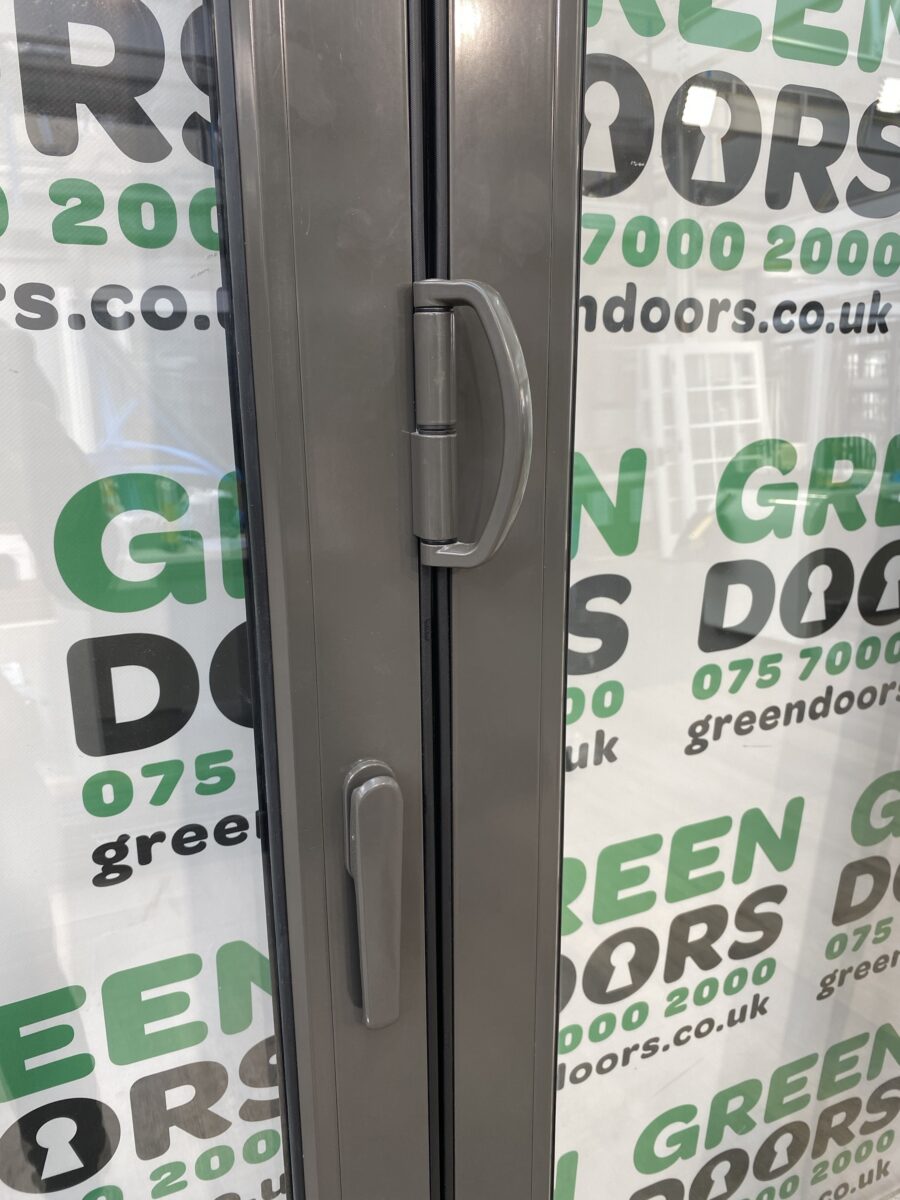 ALUMINIUM NARROW BIFOLD DOORS FOLDING SLIDING EXTERNAL EXTERIOR USED