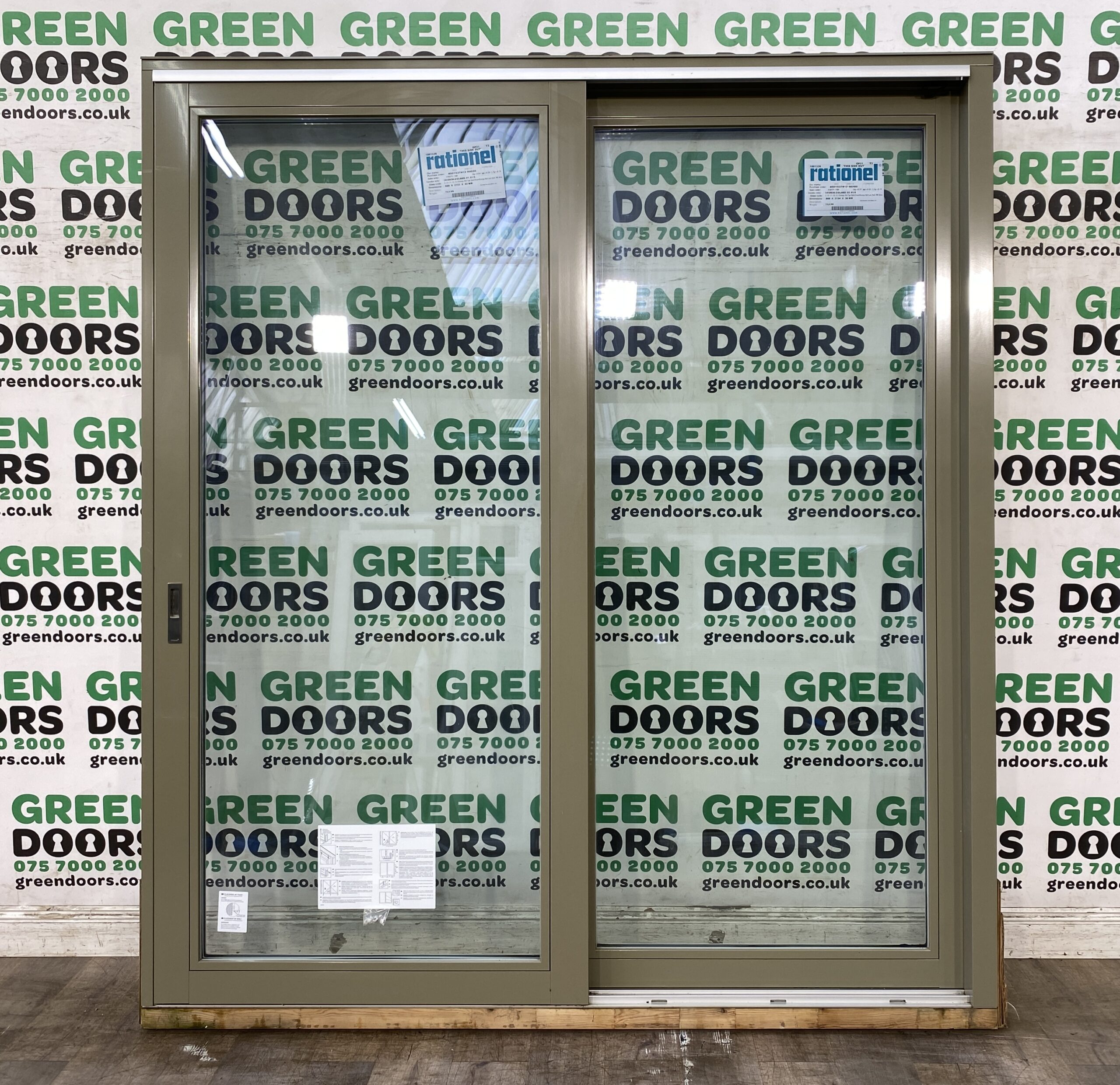 ALI WOOD SLIDING DOORS EXTERIOR EXTERNAL GREY TRIPLE GLAZED ALUCLAD NEW WHITE